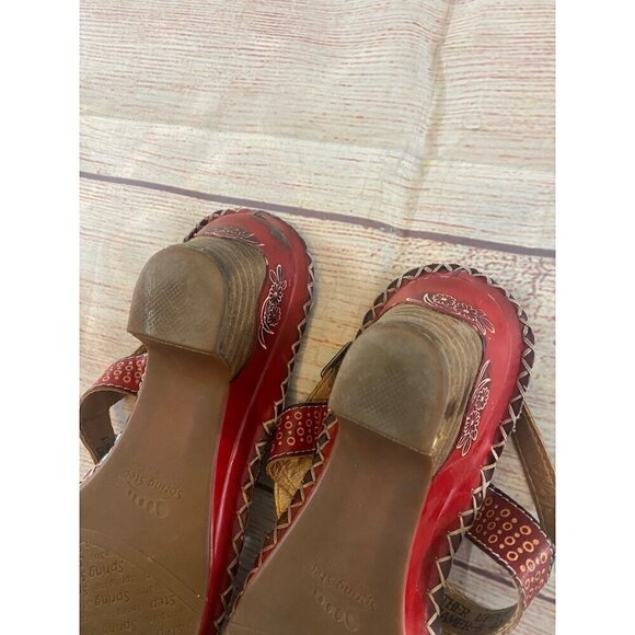 L'Artiste Women's Red Leather Wearable Art Sandals - 40 - Picture 14 of 14